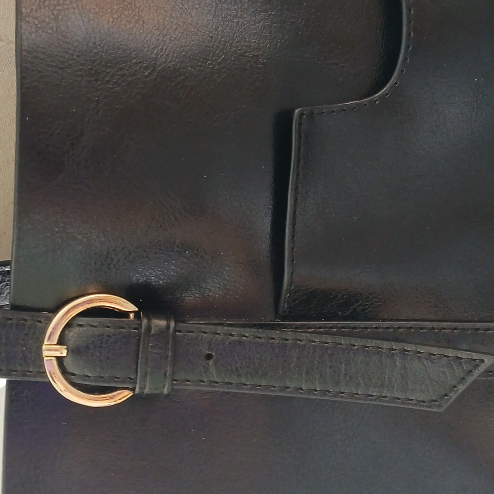 Kattee Leather Tote - Picture 6 of 16